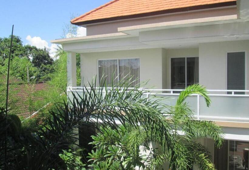 ホテル Oxy House Bali