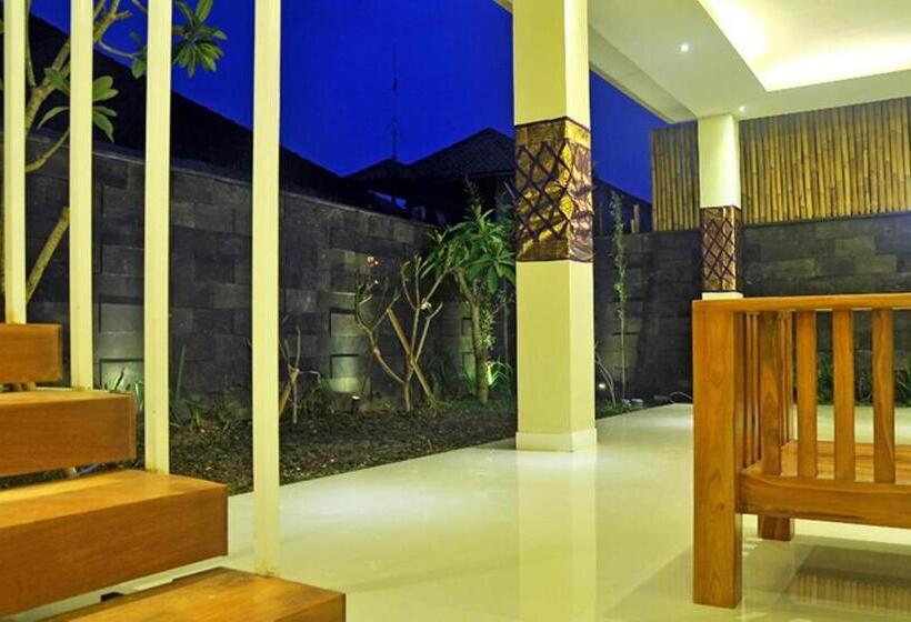 ホテル Oxy House Bali