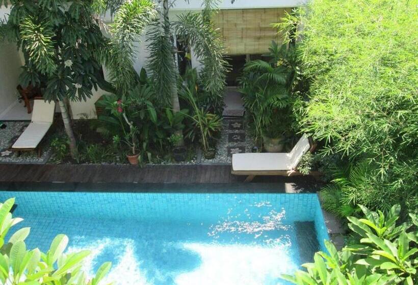 ホテル Oxy House Bali