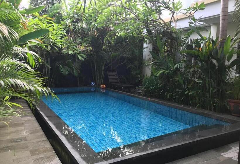 ホテル Oxy House Bali