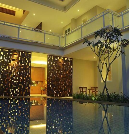 ホテル Oxy House Bali