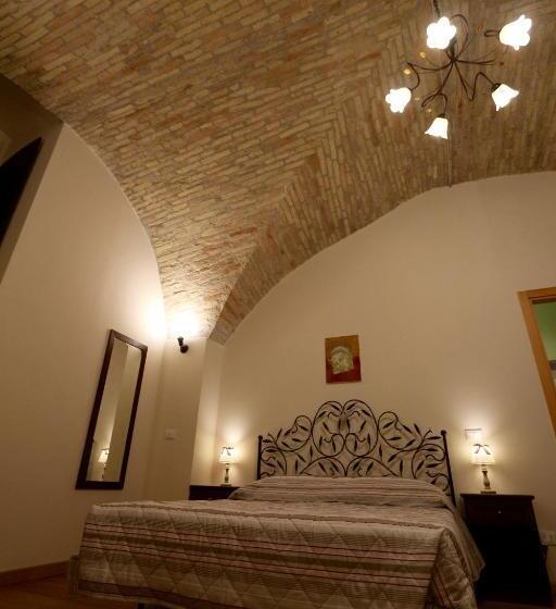 بنسيون La Casina Colorata