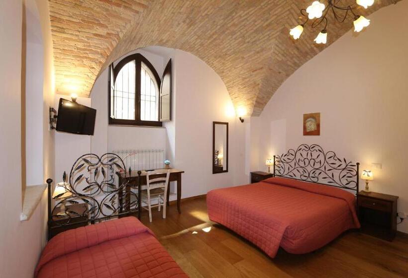 بنسيون La Casina Colorata