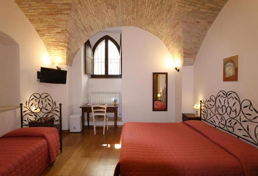 بنسيون La Casina Colorata