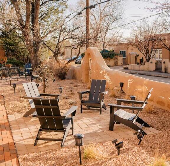 تختخواب و صبحانه Pueblo Bonito Santa Fe