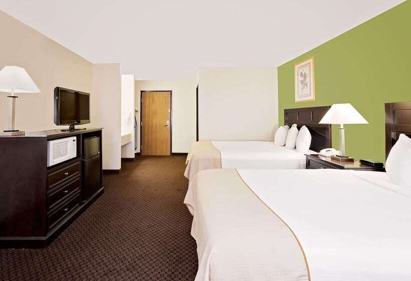 בית מלון כפרי Baymont By Wyndham Battle Creek Downtown