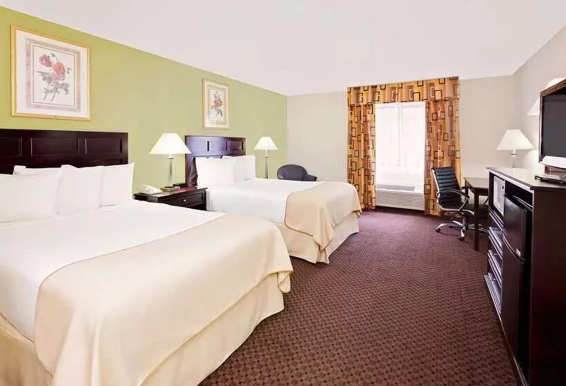 호텔 Baymont By Wyndham Battle Creek Downtown