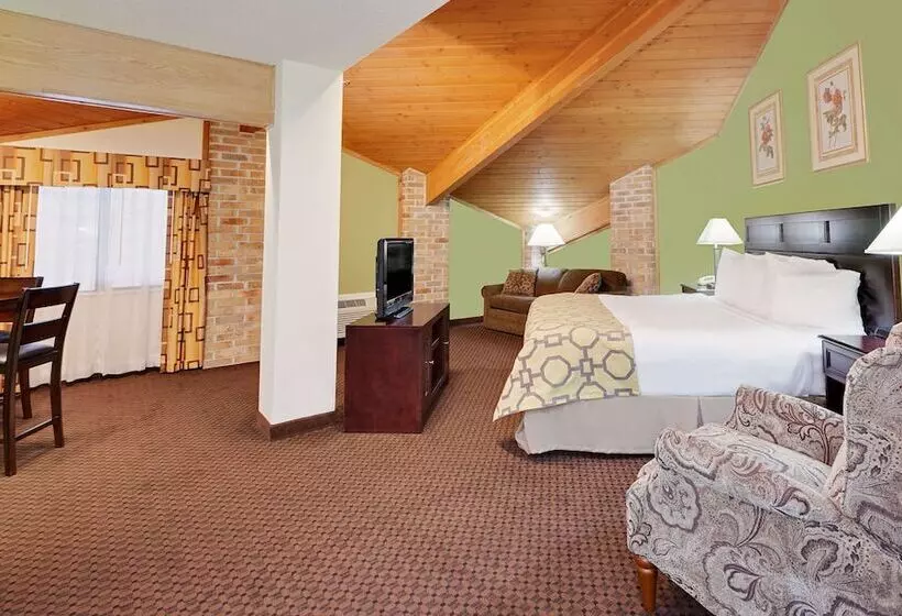 호텔 Baymont By Wyndham Battle Creek Downtown