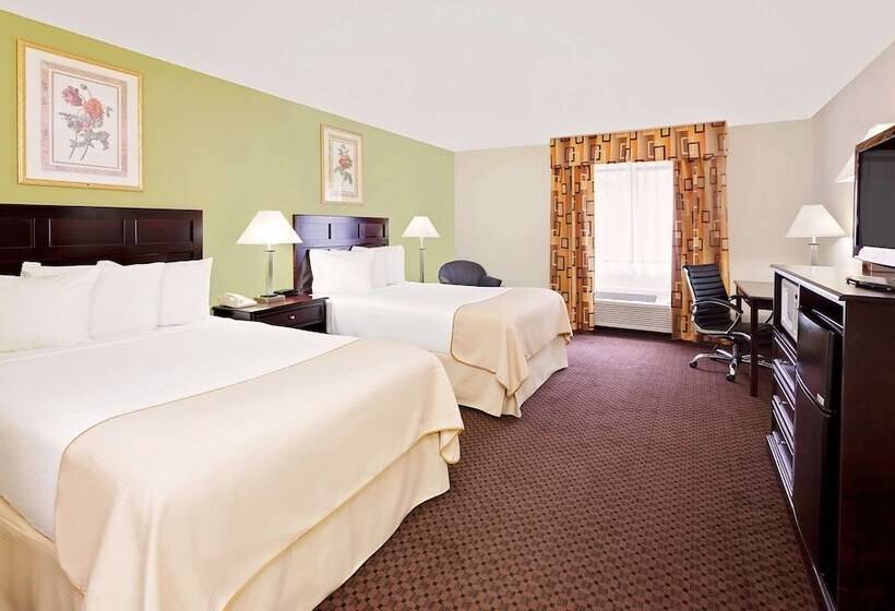 בית מלון כפרי Baymont By Wyndham Battle Creek Downtown