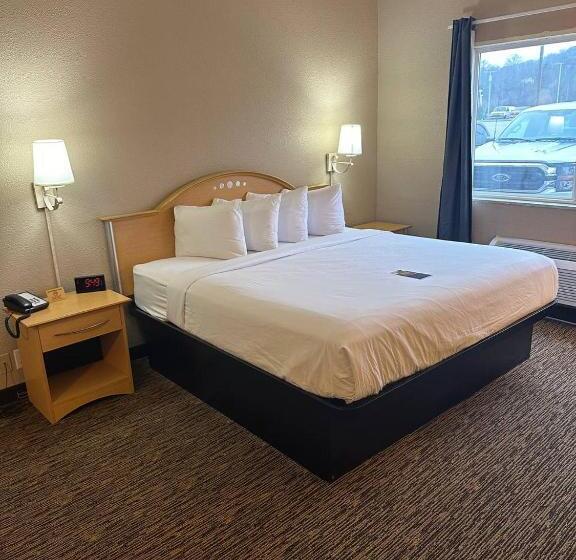 فندق Baymont By Wyndham Lawrenceburg