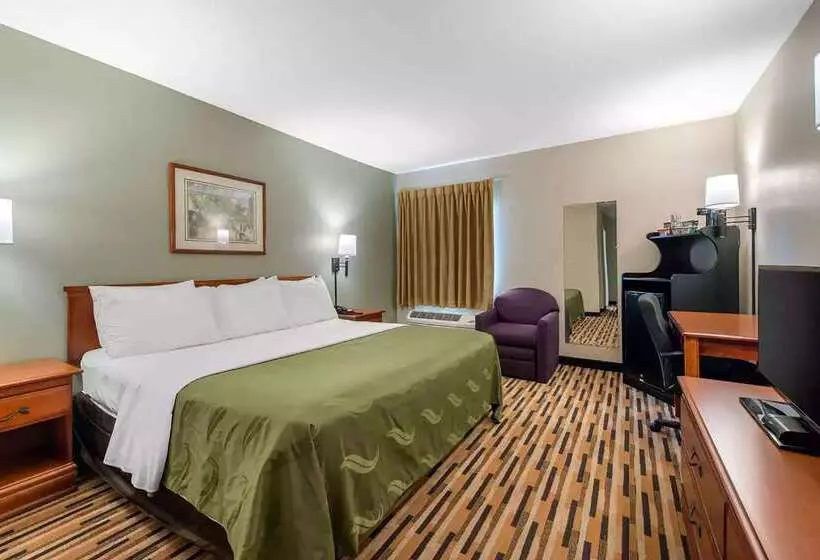 Hotel Baymont By Wyndham Port Wentworth