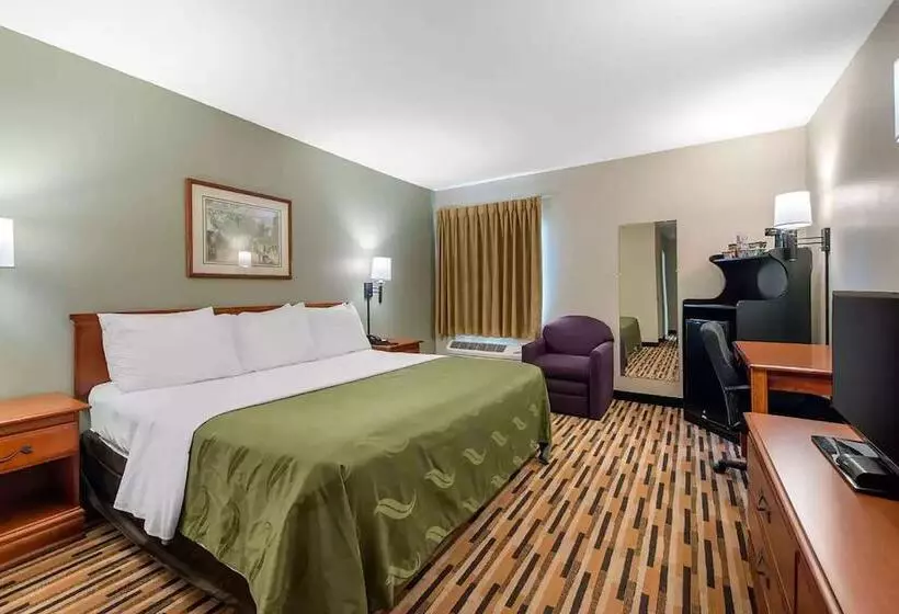 Hotel Baymont By Wyndham Port Wentworth