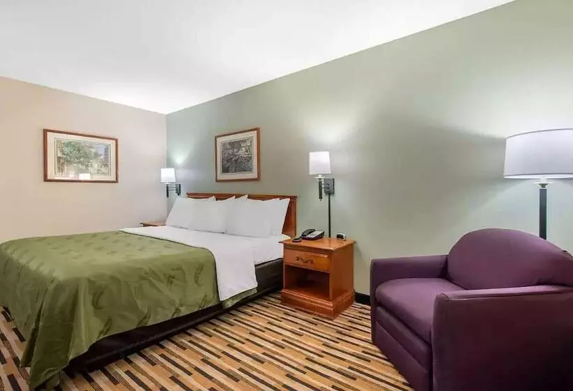 Hotel Baymont By Wyndham Port Wentworth