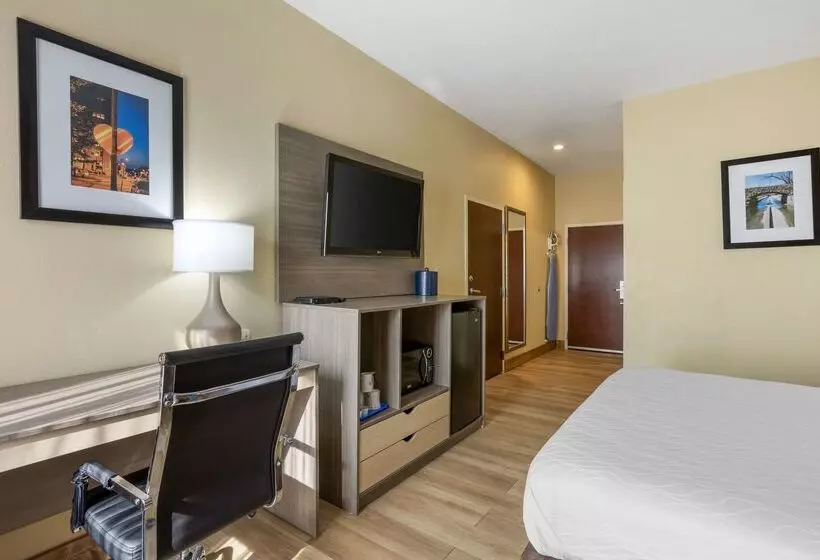 هتل Best Western Plus Springfield Airport Inn