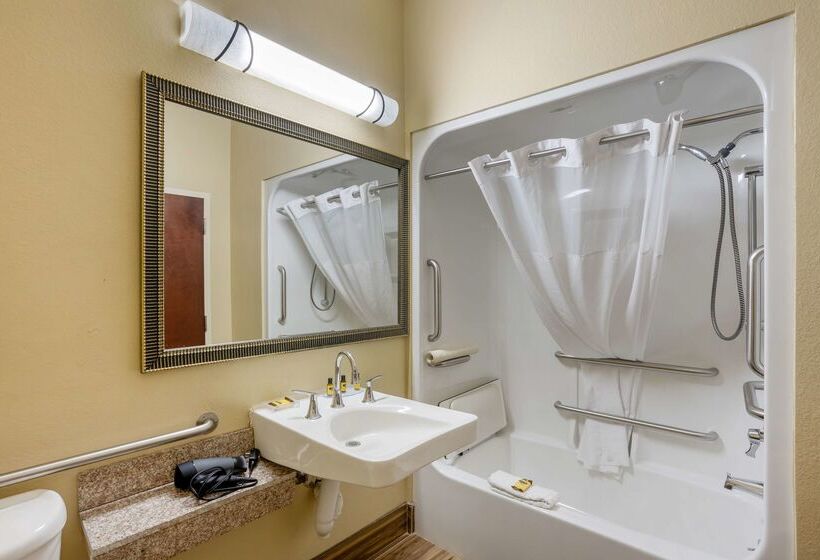 בית מלון כפרי Best Western Plus Springfield Airport Inn