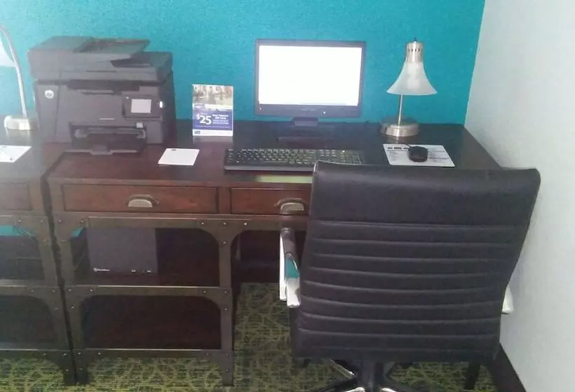 هتل Best Western Plus Springfield Airport Inn