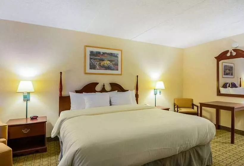 בית מלון כפרי Clarion Inn Harpers Ferrycharles Town