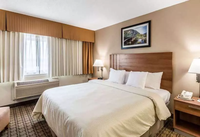 בית מלון כפרי Clarion Inn Harpers Ferrycharles Town