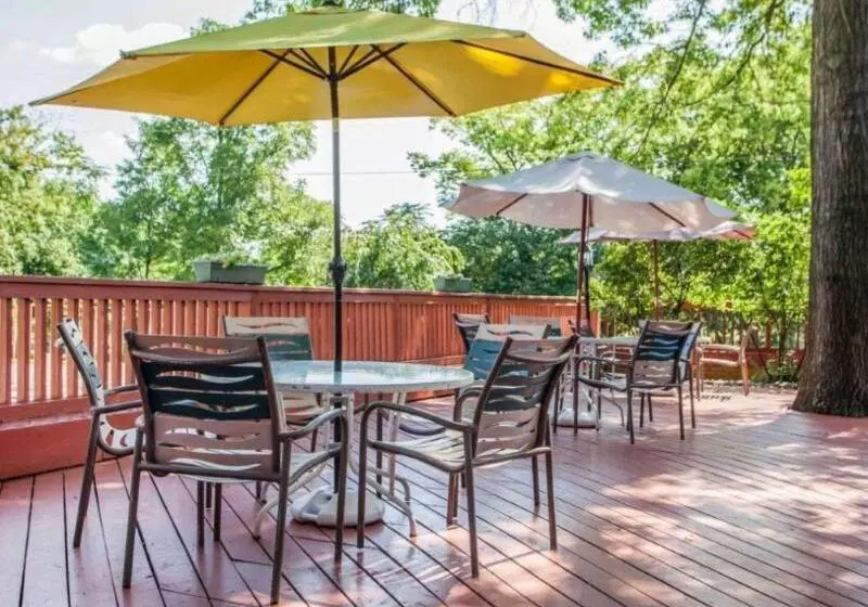 هتل Days Inn By Wyndham Pottstown