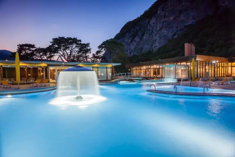 Отель Grand Hôtel Des Bains De Lavey