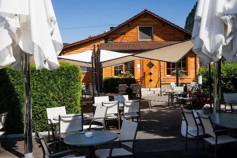 Отель Grand Hôtel Des Bains De Lavey