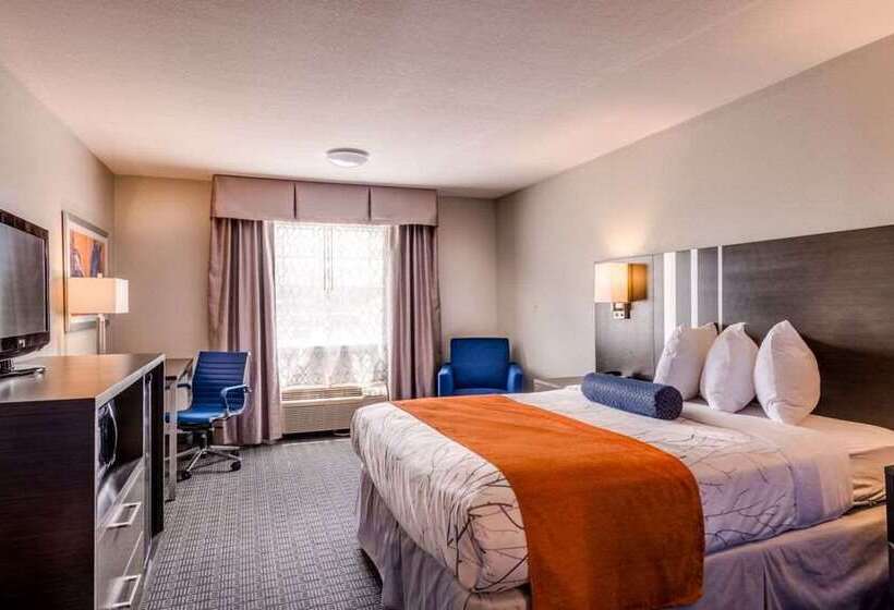 Отель Guesthouse Inn & Suites Lexington