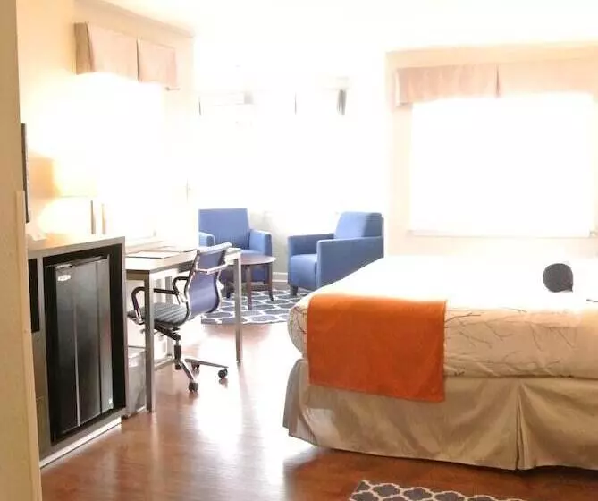 호텔 Guesthouse Inn & Suites Lexington