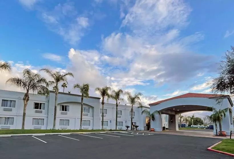 Hourglass Hotel, Ascend Hotel Collection