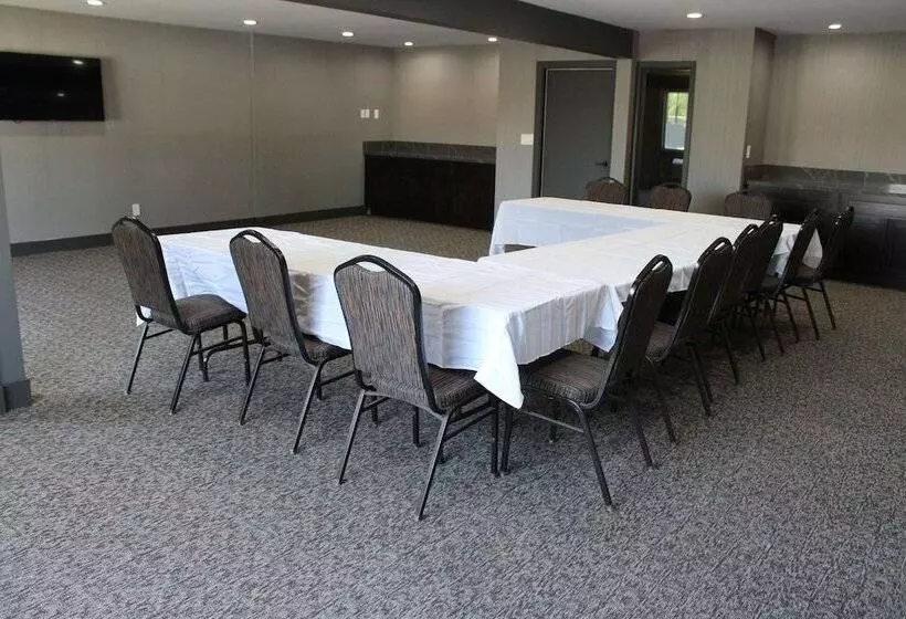 Hourglass Hotel, Ascend Hotel Collection