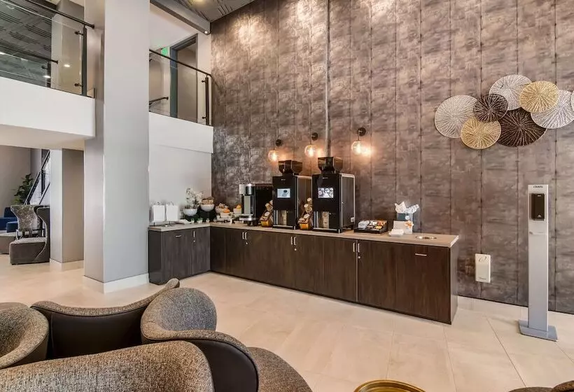 Hourglass Hotel, Ascend Hotel Collection