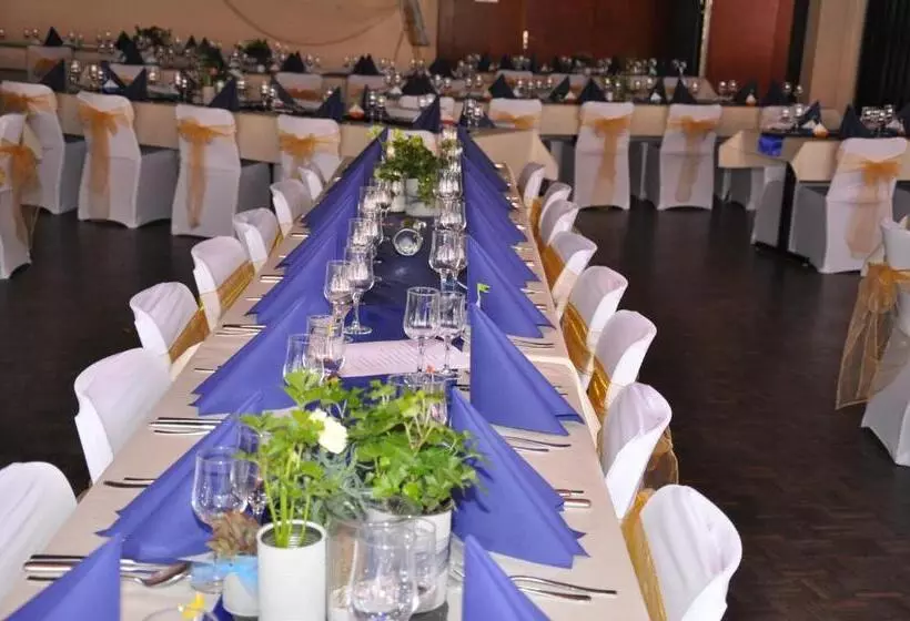 ホテル Hôtel De Ville