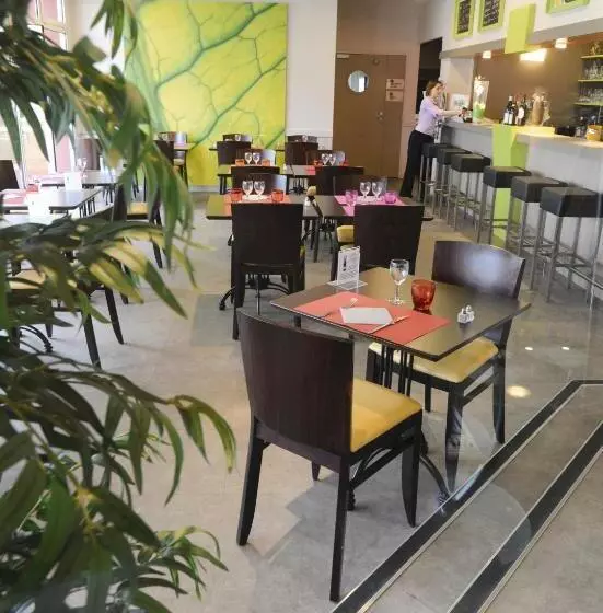 Отель Kyriad Rennes Sud Cesson Chantepie