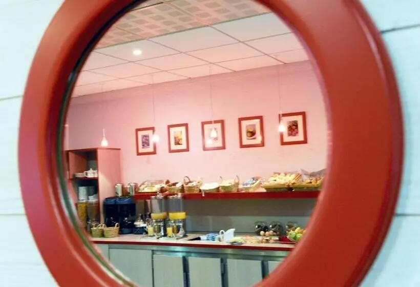 Отель Kyriad Rennes Sud Cesson Chantepie