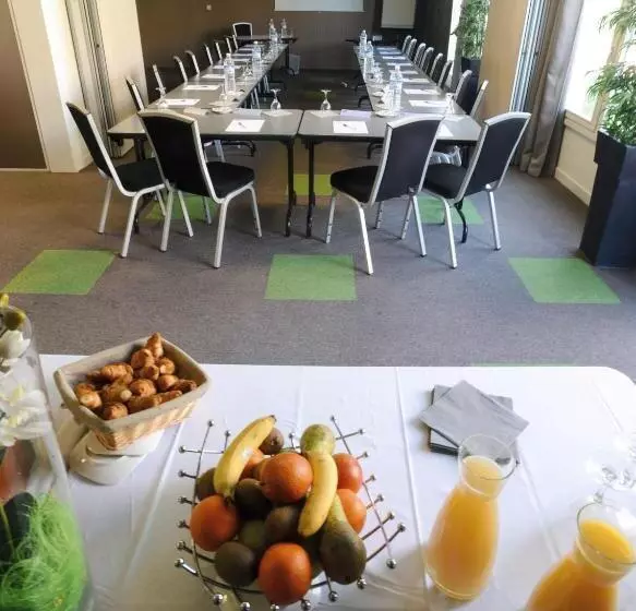 Отель Kyriad Rennes Sud Cesson Chantepie