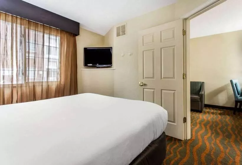 Hotel Mainstay Suites Greenville Airport