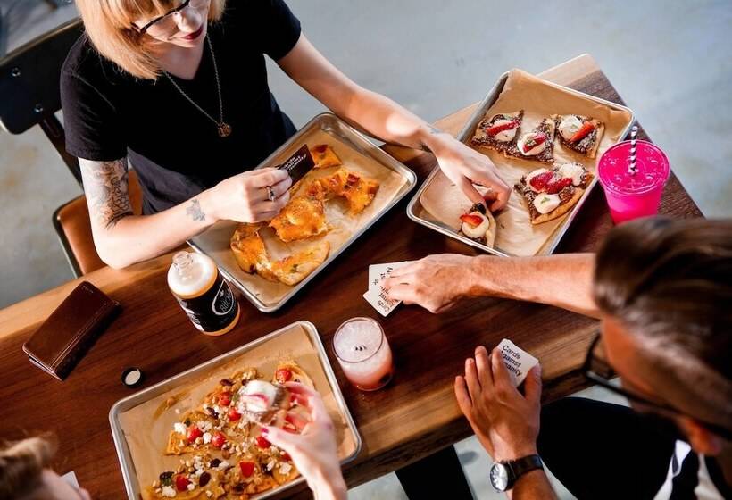 Hotel Moxy New Orleans Downtown/french Quarter Area