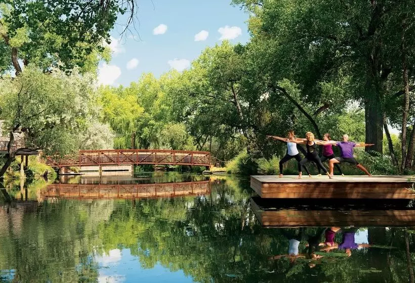 בית מלון כפרי Ojo Santa Fe Spa Resort