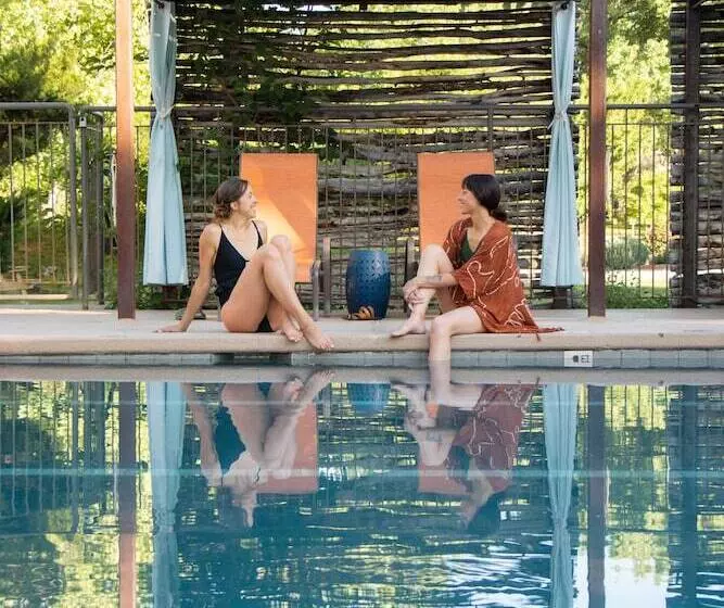 בית מלון כפרי Ojo Santa Fe Spa Resort