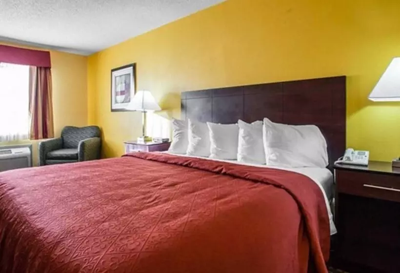 هتل Quality Inn Central Wisconsin Airport