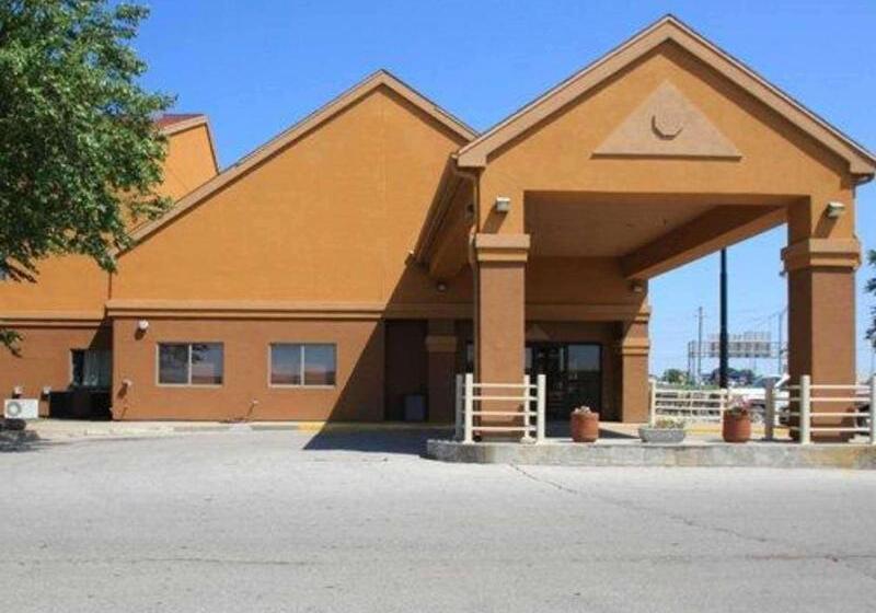 Отель Quality Inn