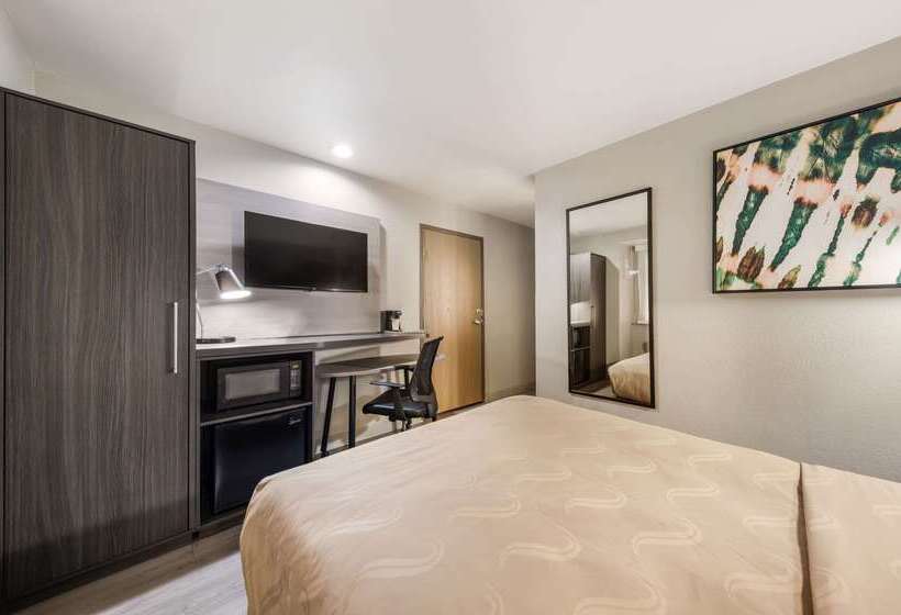 ホテル Quality Inn & Suites North Mesquite I30