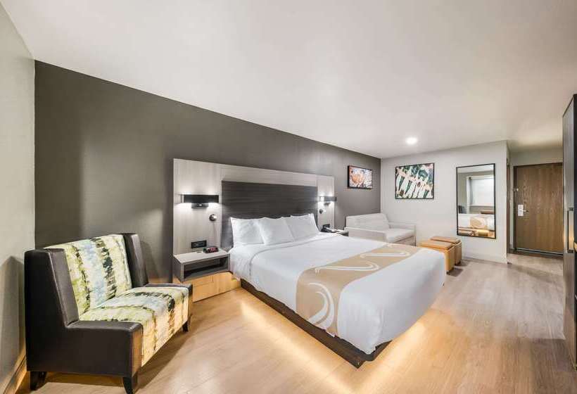 ホテル Quality Inn & Suites North Mesquite I30