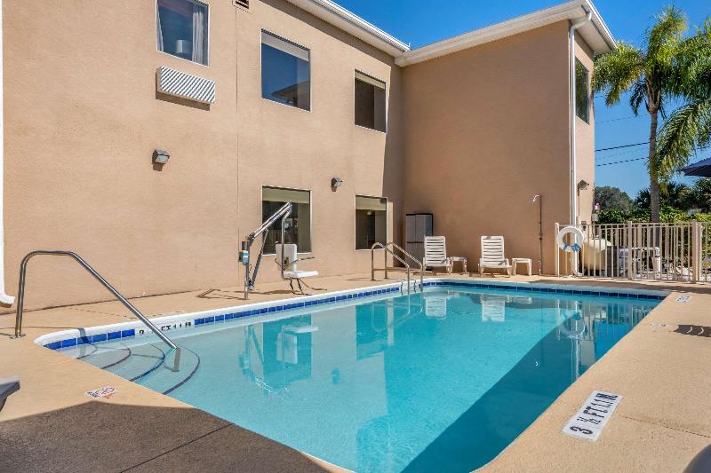 ホテル Quality Inn Zephyrhillsdade City