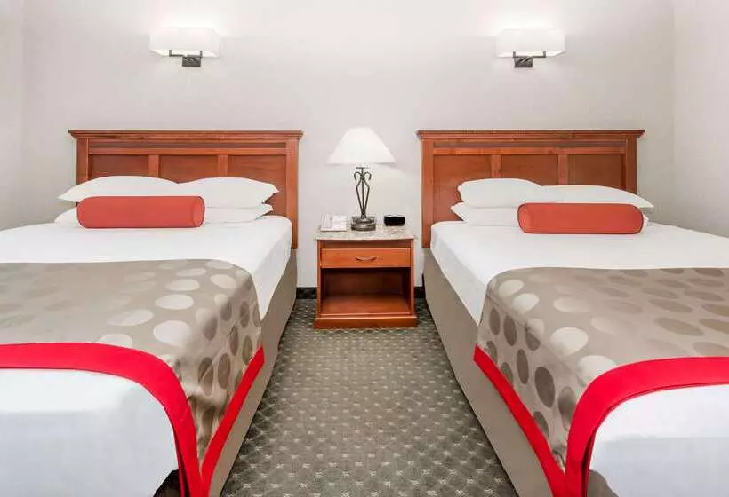 호텔 Ramada By Wyndham Frisco