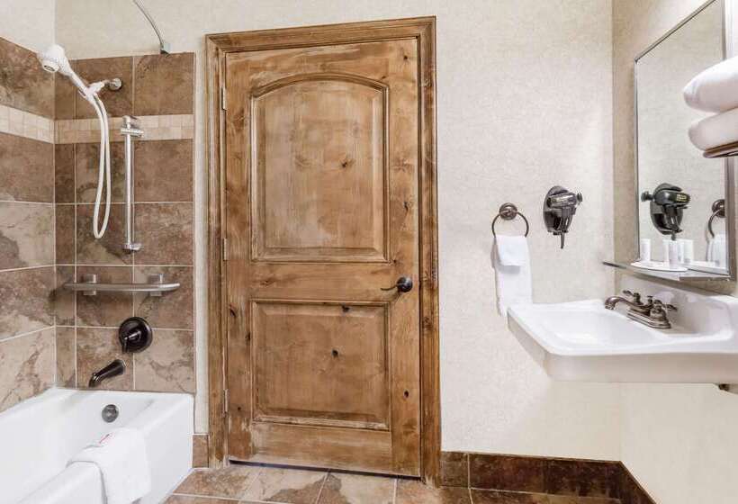 هتل Ramada By Wyndham Frisco