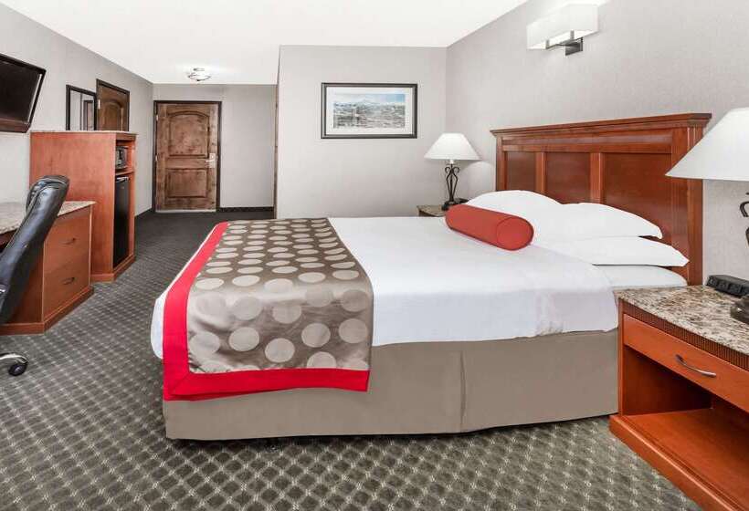 هتل Ramada By Wyndham Frisco