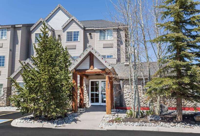 هتل Ramada By Wyndham Frisco