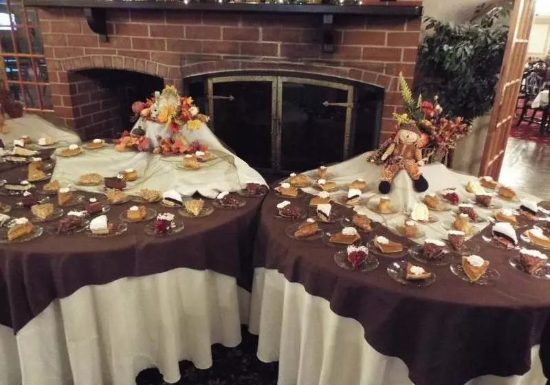 호텔 Ramada Conference Center