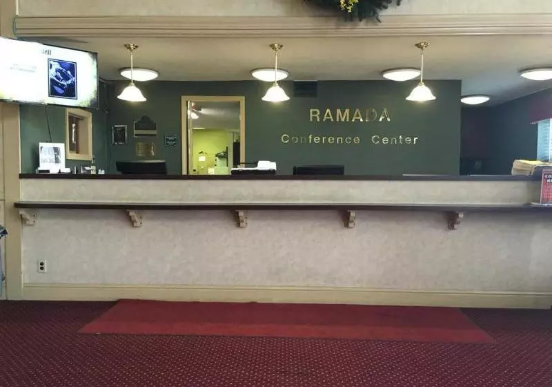 호텔 Ramada Conference Center