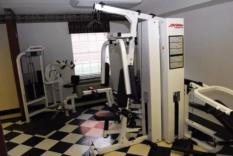 호텔 Ramada Conference Center